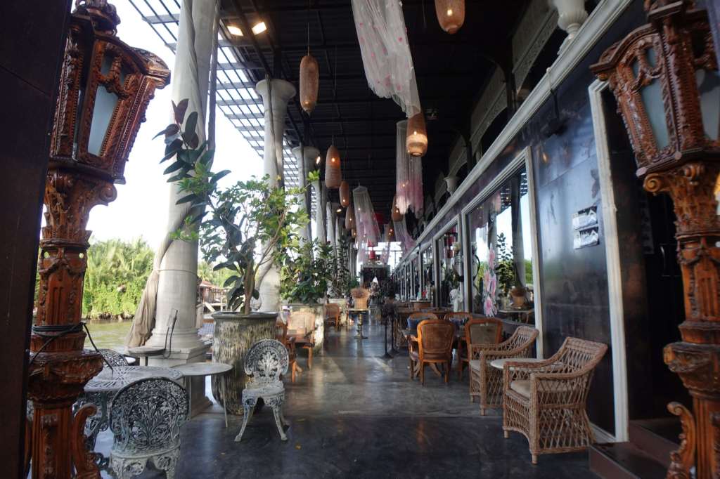 Exterior of Amphawa-Sri Cafe in Amphawa, Thailand.