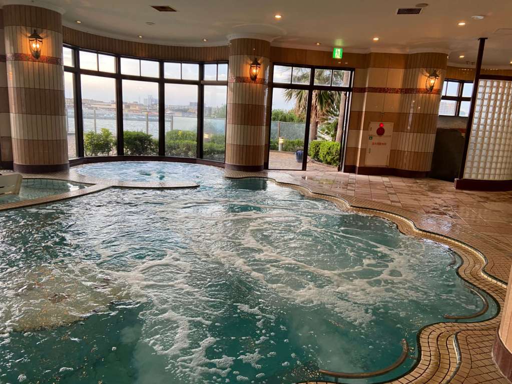 Jacuzzi at Enoshima Island Spa.