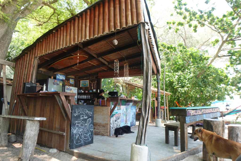 Bar of Flow Beach Cafe.