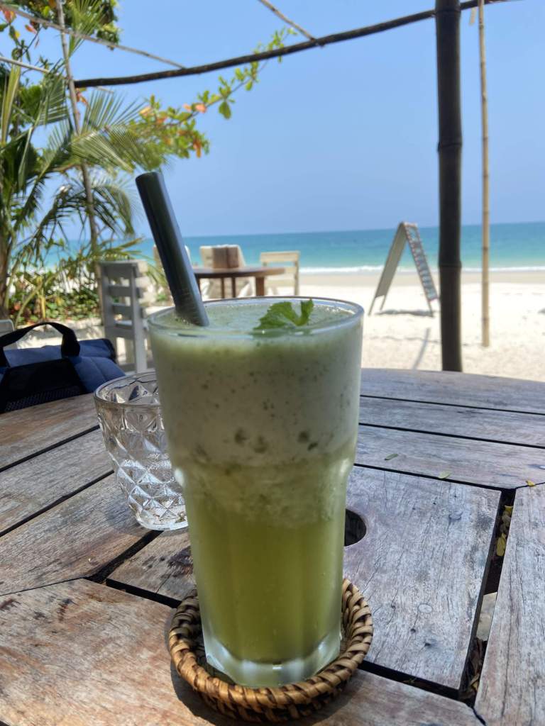 Smoothie at Flow Beach Cafe in Ko Samet in Thailand.