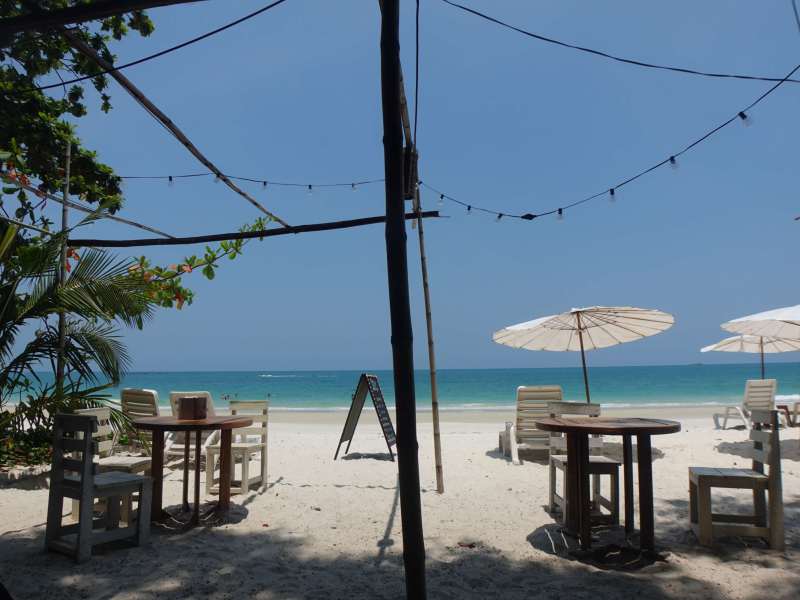 Flow Beach Cafe