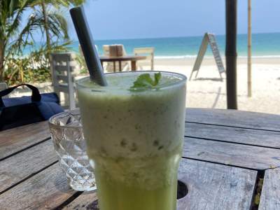 Flow Beach Cafe