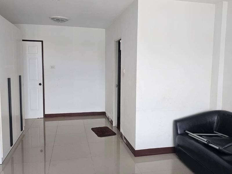 3-Story Commercial Building for Sale