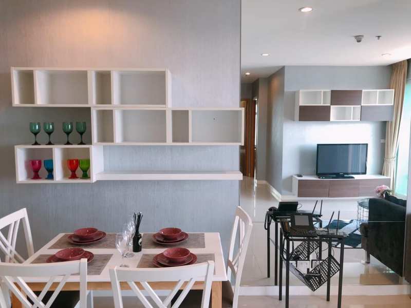Circle Condominium