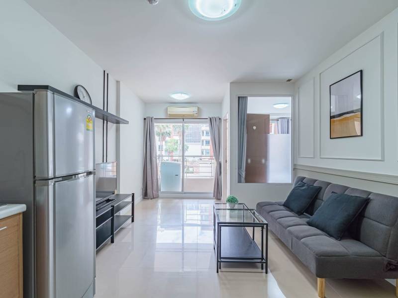 Ivy Ratchada Condo (For Rent/Sell)