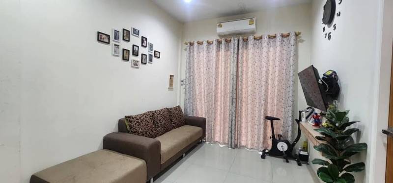 Phutthamonthon Sai 4 Single-Story Townhouse with Tenant