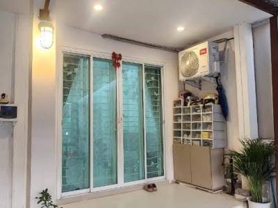 Phutthamonthon Sai 4 Single-Story Townhouse with Tenant