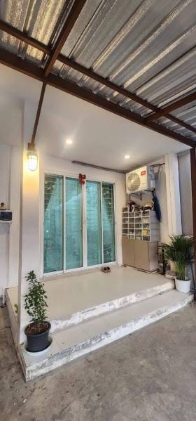 Phutthamonthon Sai 4 Single-Story Townhouse with Tenant