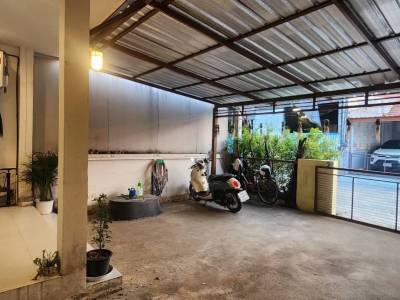 Phutthamonthon Sai 4 Single-Story Townhouse with Tenant