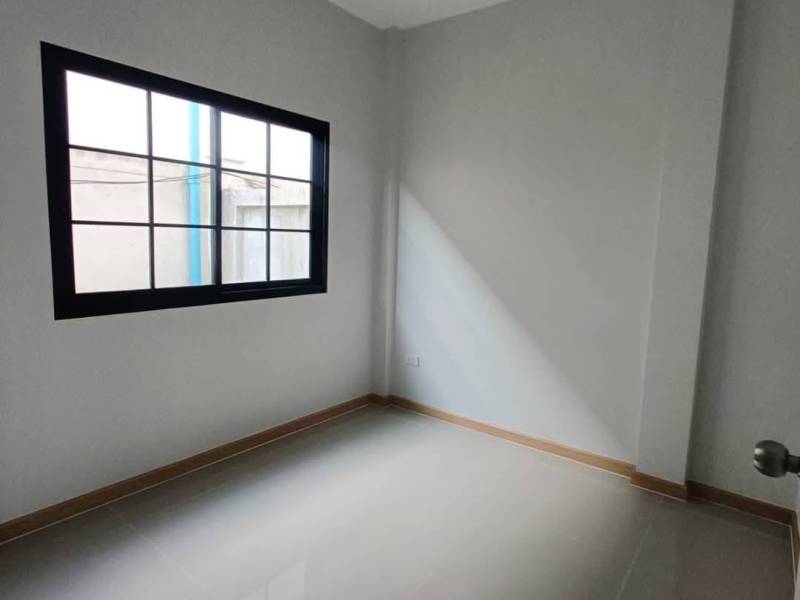 The New Townhome Mae Nam Khu 4 Project