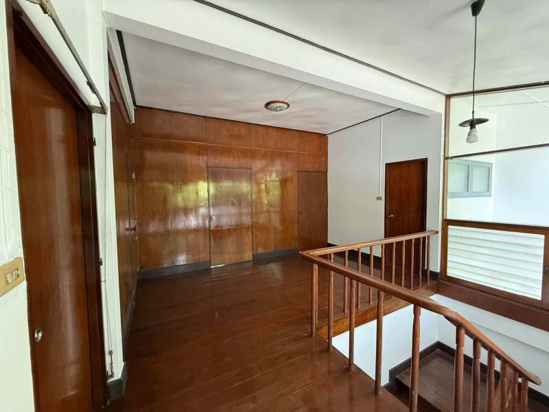 Two-Story Detached House in Sukhumvit 63 (Ekkamai 15)