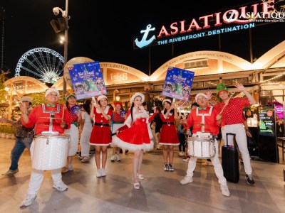 Asiatique Christmas Market in Bangkok.
