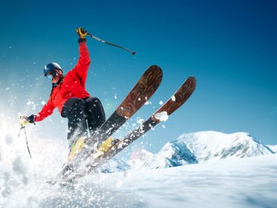 Man skiing.