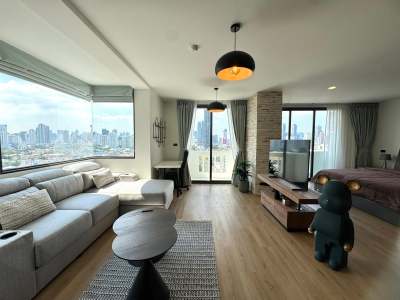For Sale: Newly Renovated Condo at JC Tower Thonglor