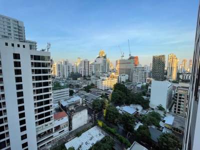 Muniq Sukhumvit 23