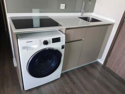 Whizdom Essence Sukhumvit