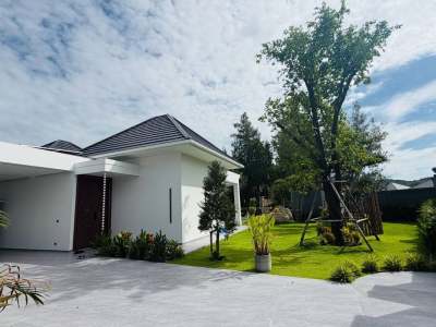 Luxury Pool Villa Pranburi