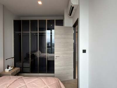 The Crest Park Residences