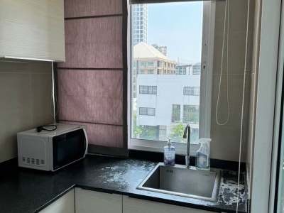 Condo for Rent: Tree Ekamai Condominium (Sukhumvit 40) - 2 Bedrooms