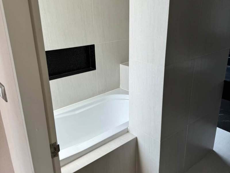 Condo for Rent: Tree Ekamai Condominium (Sukhumvit 40) - 2 Bedrooms