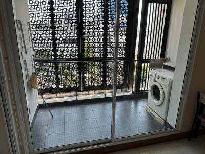 Condo for Rent: Tree Ekamai Condominium (Sukhumvit 40) - 2 Bedrooms