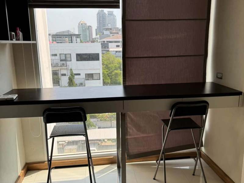 Condo for Rent: Tree Ekamai Condominium (Sukhumvit 40) - 2 Bedrooms