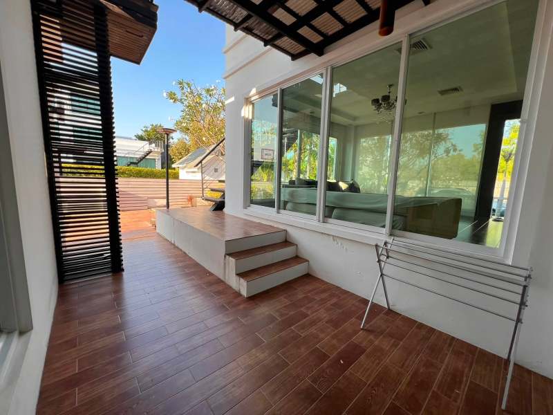 Hua Hin Soi 9 House for Sale/Rent