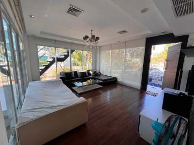 Hua Hin Soi 9 House for Sale/Rent
