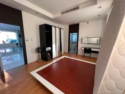 Hua Hin Soi 9 House for Sale/Rent