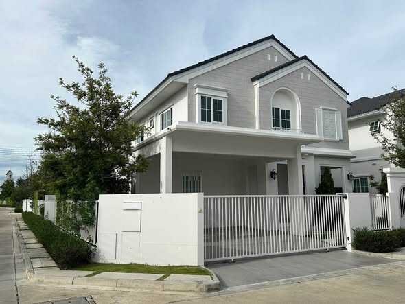 Chaiyapruek Bangna KM.15 Corner House