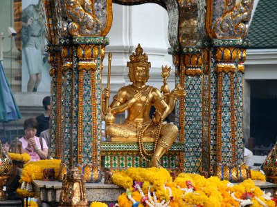 Erawan Shrine (Thao Maha Phrom)