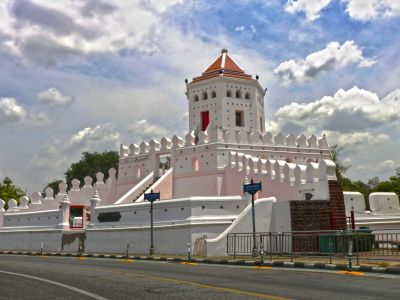 Santichaiprakan Park (Phra Sumen Fort)