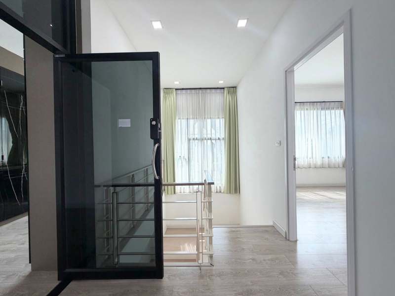 The RUX Ramintra-Hathairat House